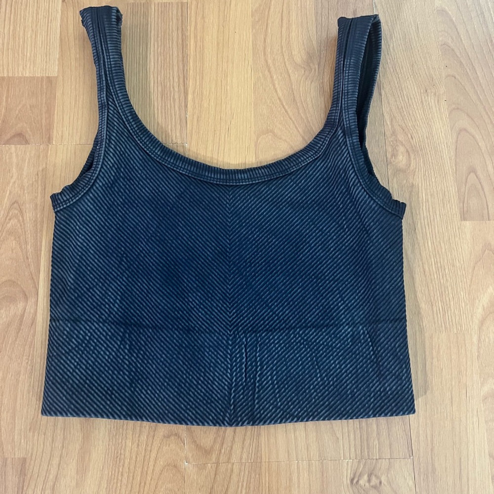 Crop Top Tank - Picture 2 of 2